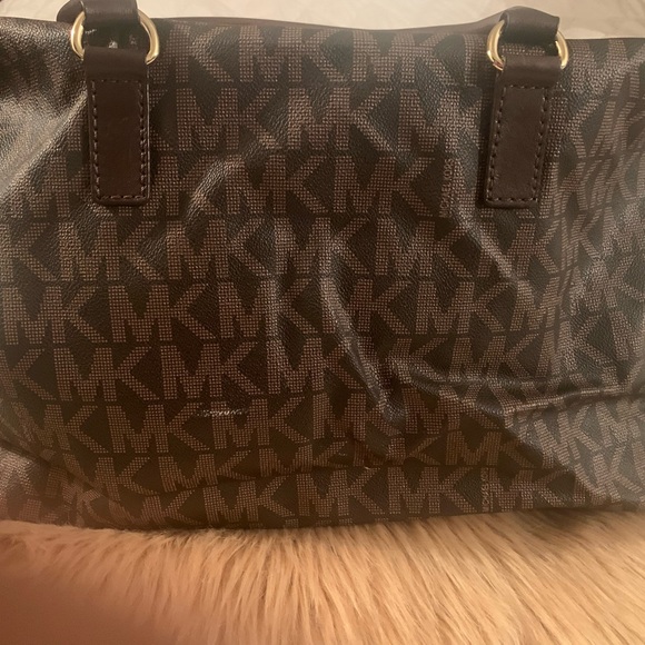 MICHAEL KORS OVERSIZE OR TRAVEL BAG. - Picture 9 of 12